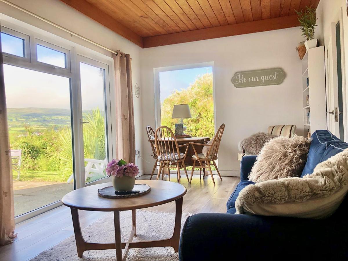Ballygally Seaview And Garden Hideaway Екстер'єр фото