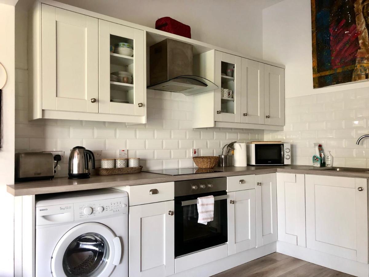 Ballygally Seaview And Garden Hideaway Екстер'єр фото